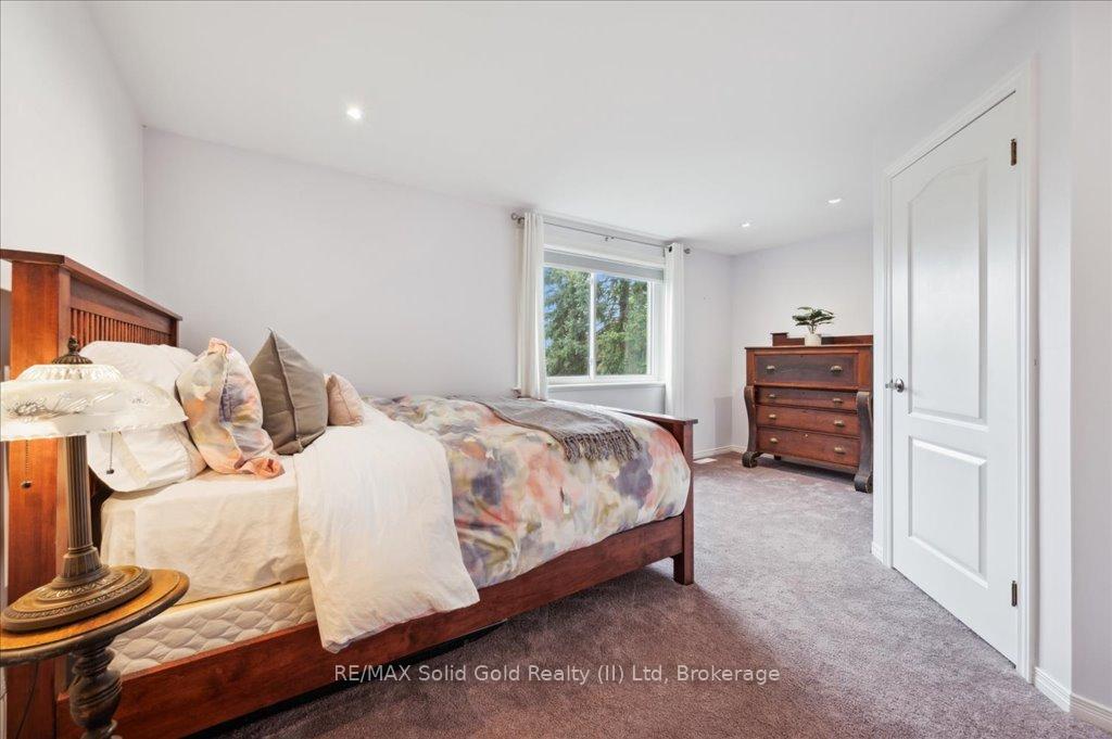 Photo 29 of 427 Stillmeadow Circle, Waterloo — HOMEH