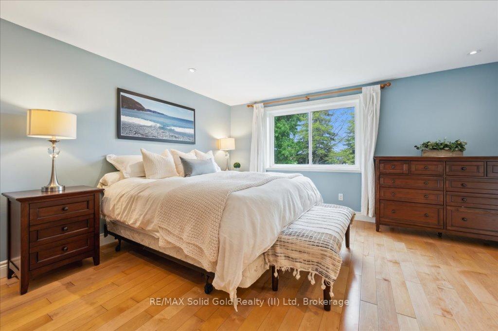 Photo 30 of 427 Stillmeadow Circle, Waterloo — HOMEH