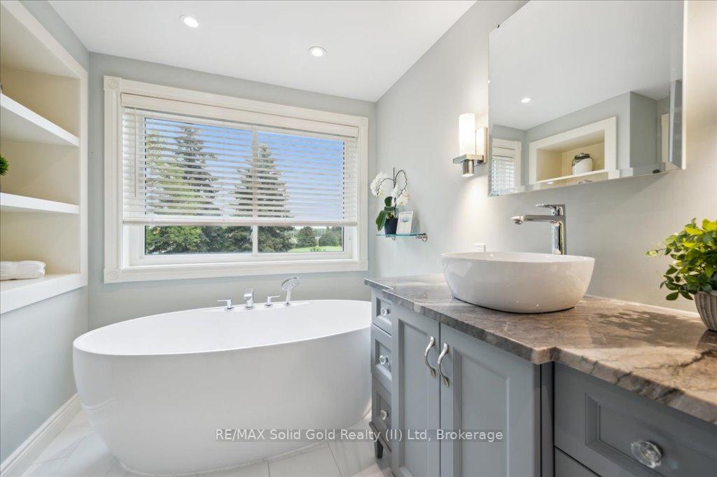 Photo 31 of 427 Stillmeadow Circle, Waterloo — HOMEH