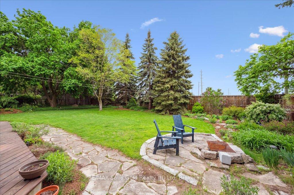 Photo 41 of 427 Stillmeadow Circle, Waterloo — HOMEH