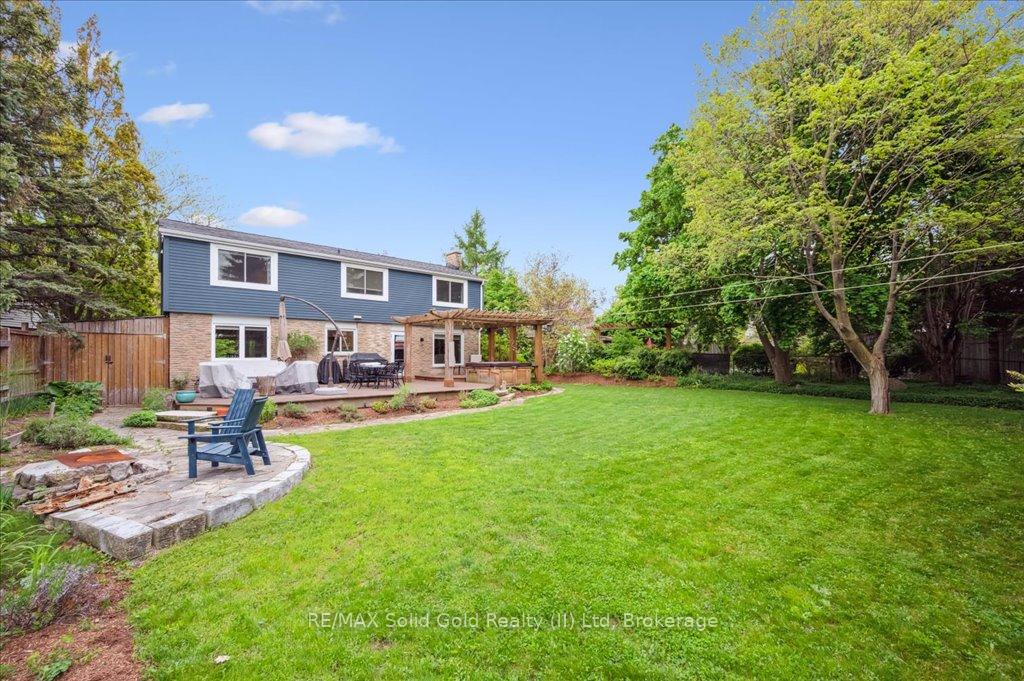 Photo 42 of 427 Stillmeadow Circle, Waterloo — HOMEH