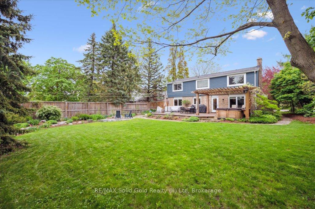 Photo 43 of 427 Stillmeadow Circle, Waterloo — HOMEH