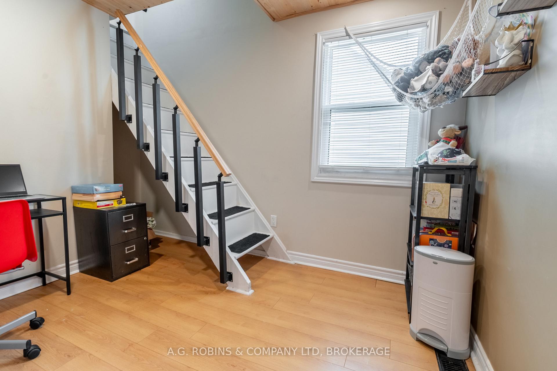 Photo 27 of 325 Commando Street, Welland, Lincoln/Crowland — HOMEH