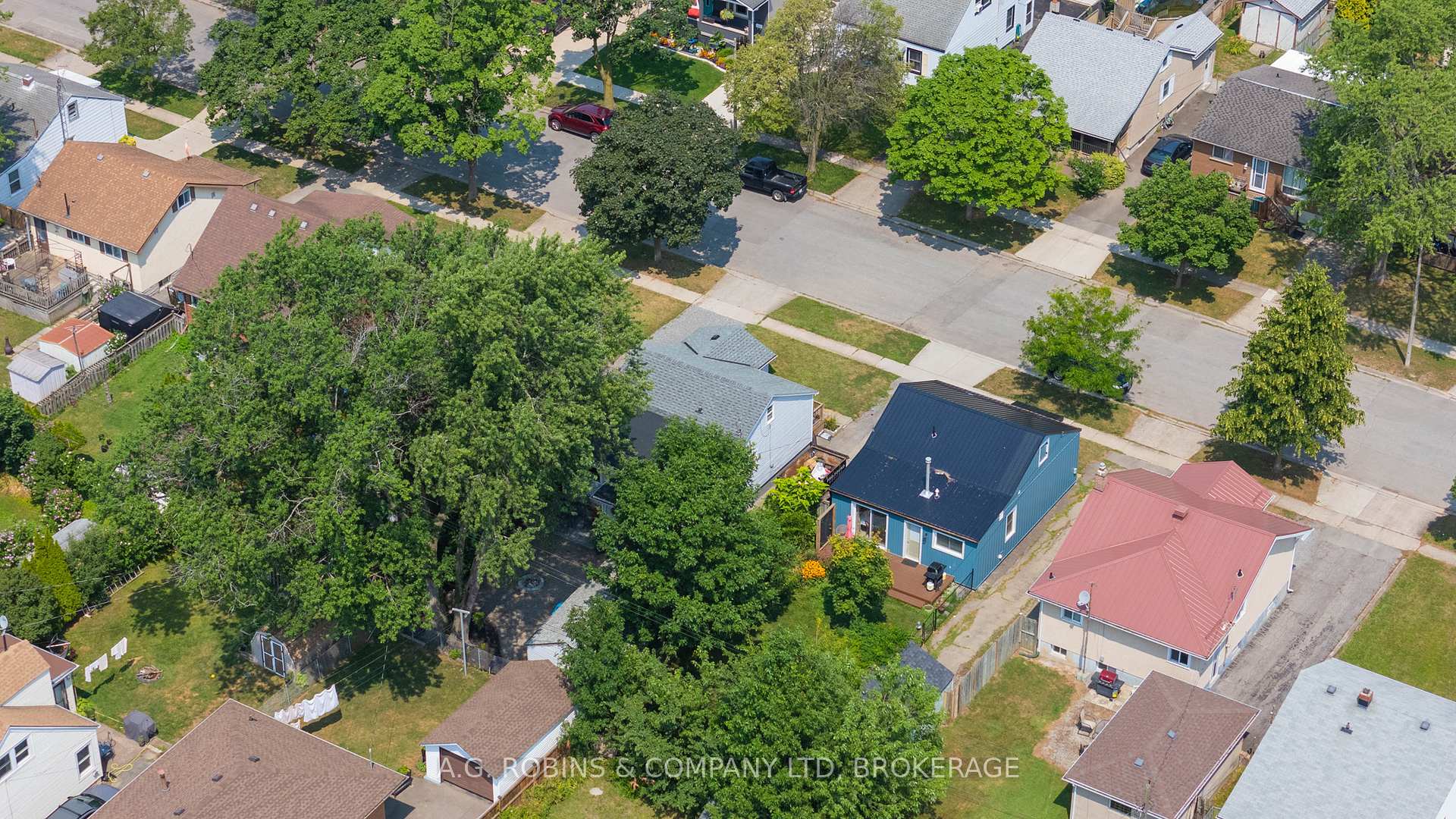 Photo 39 of 325 Commando Street, Welland, Lincoln/Crowland — HOMEH
