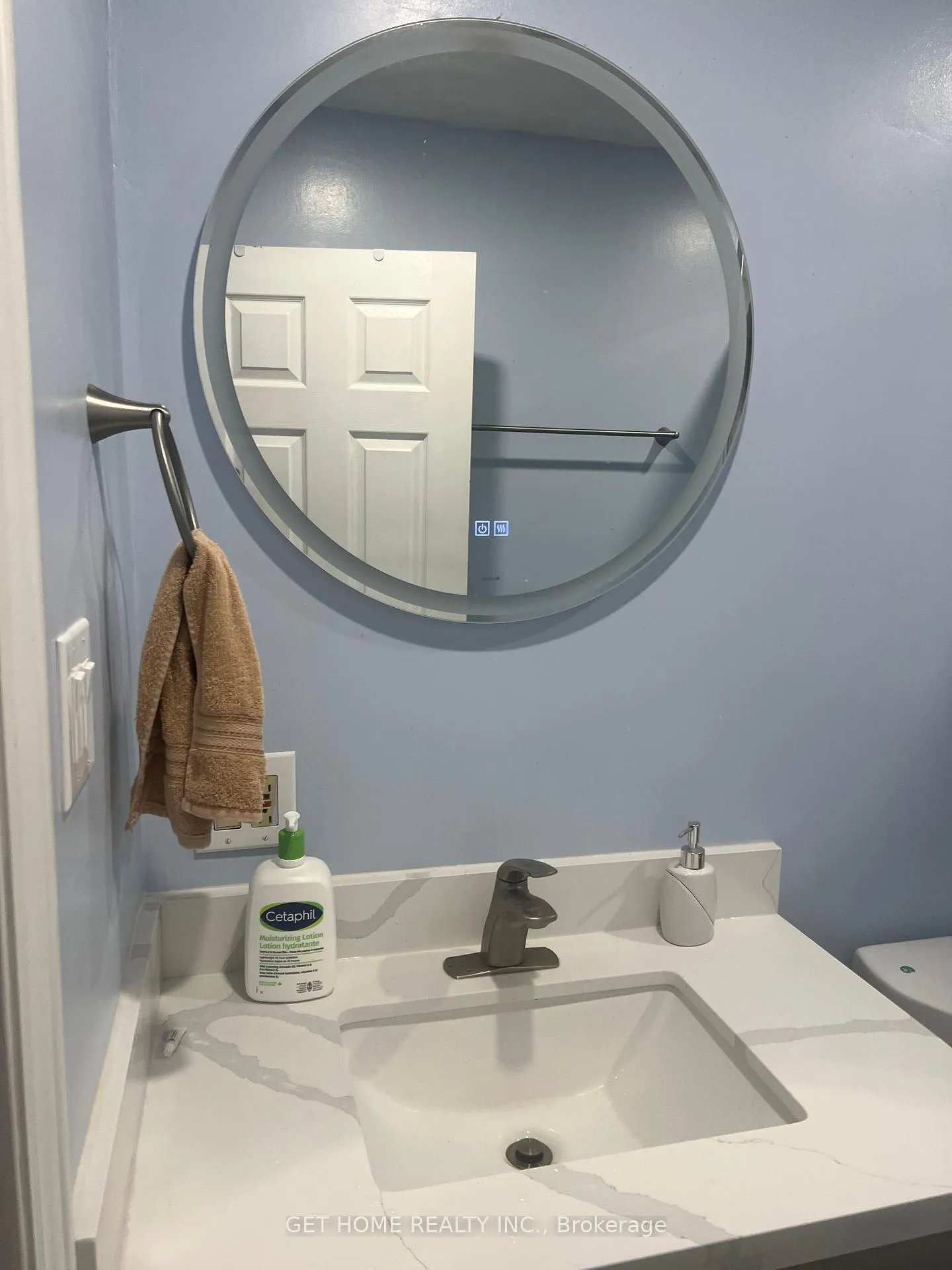 Photo 8 of 611 Anderson Street, Whitby, Blue Grass Meadows — HOMEH