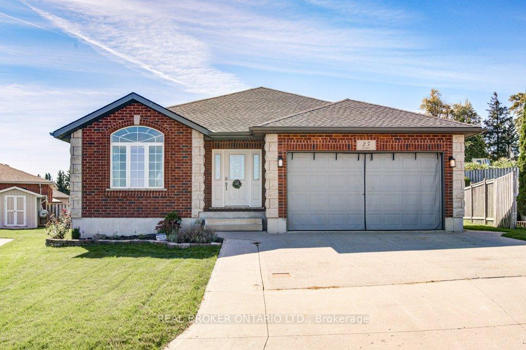 Front of 25 Pickett Court N