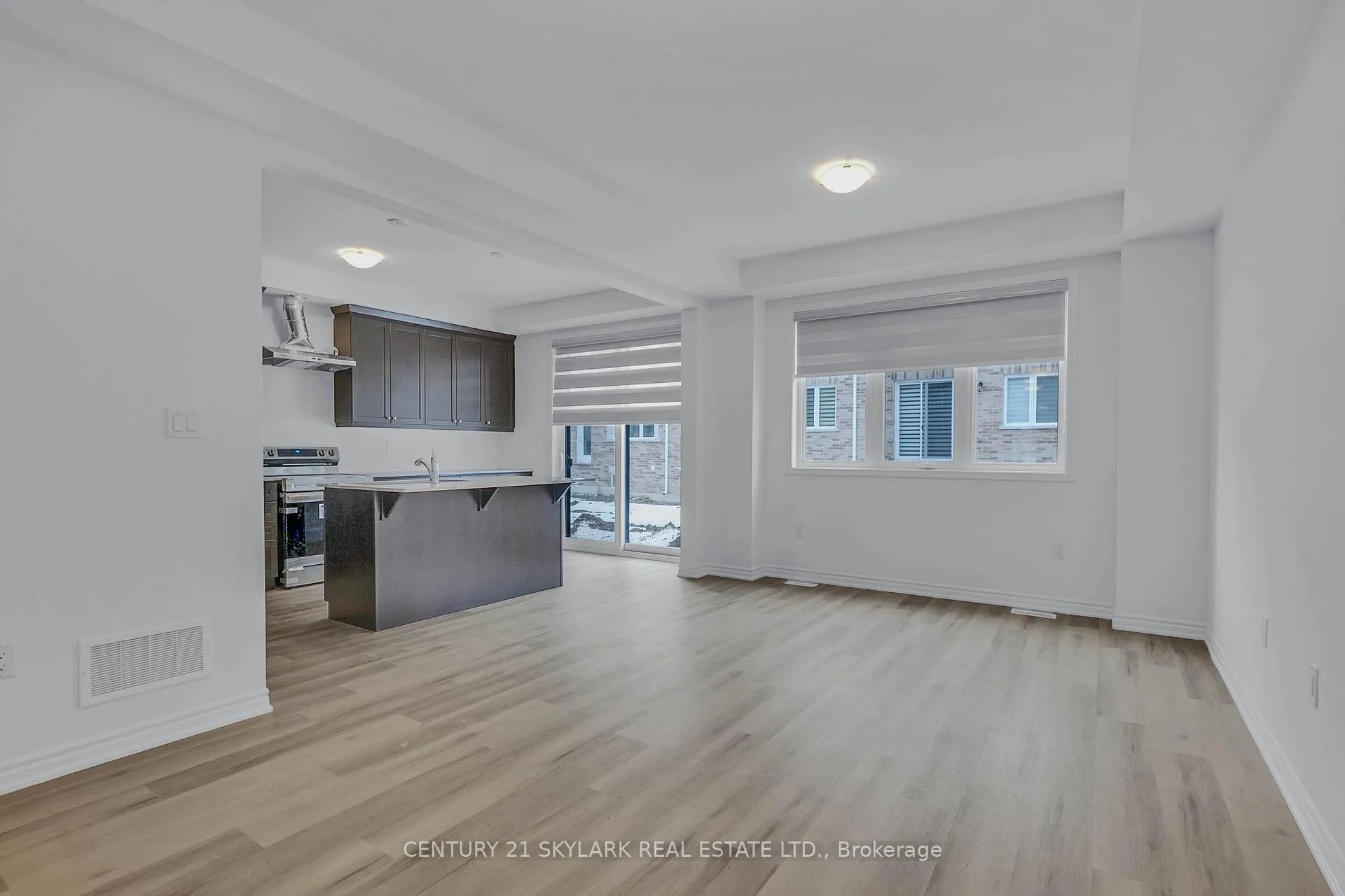 Photo 45 of 16 Ivory Road, Barrie, Rural Barrie Southeast — HOMEH