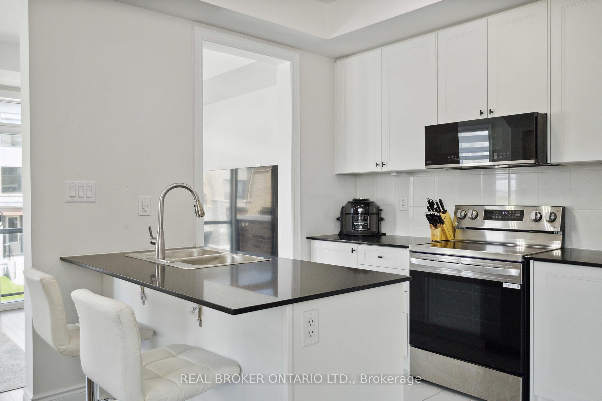 Photo 18 of 63 Tennant Circle, Vaughan, Vellore Village — HOMEH