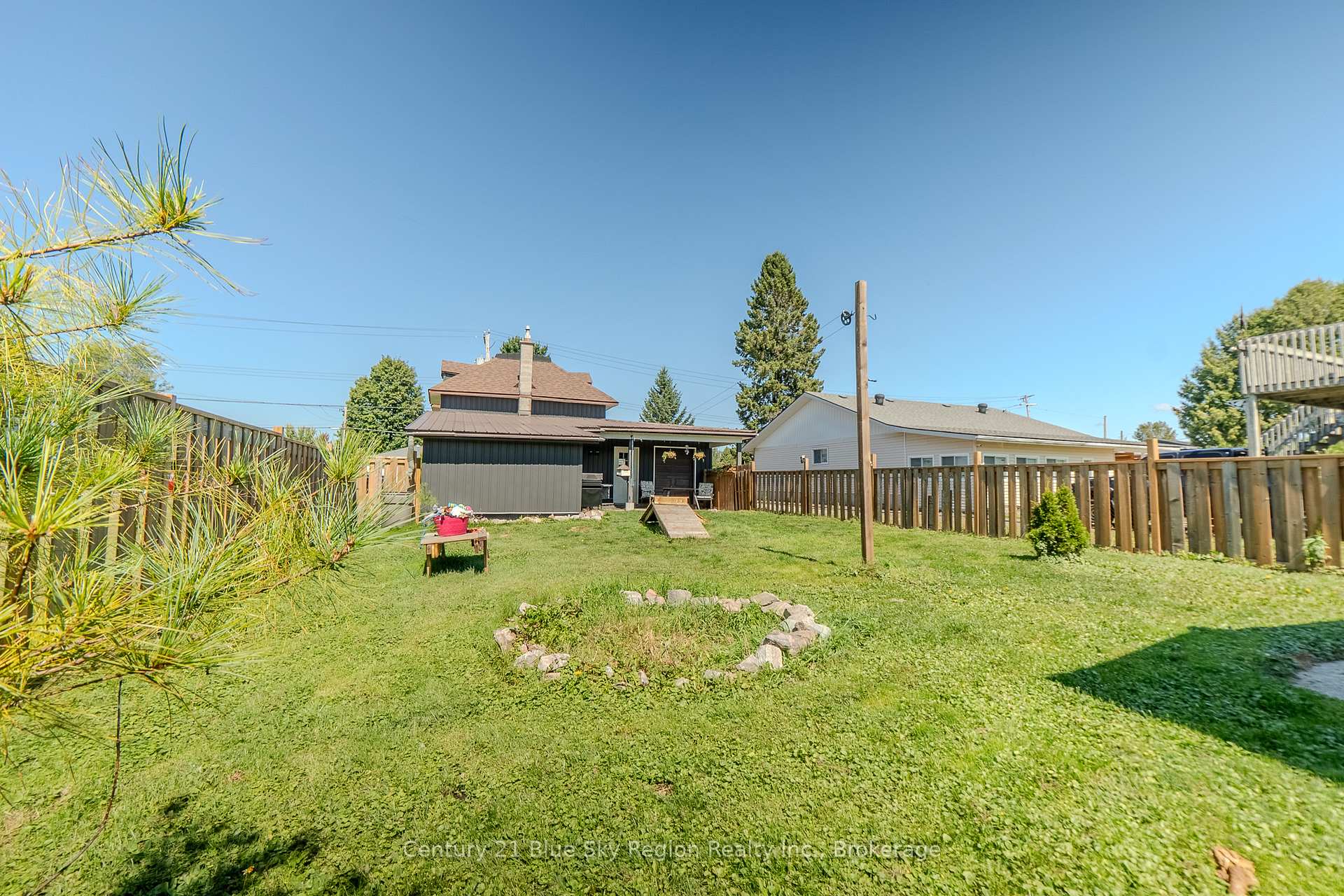 Photo 8 of 262 Salter Street, West Nipissing, Sturgeon Falls — HOMEH