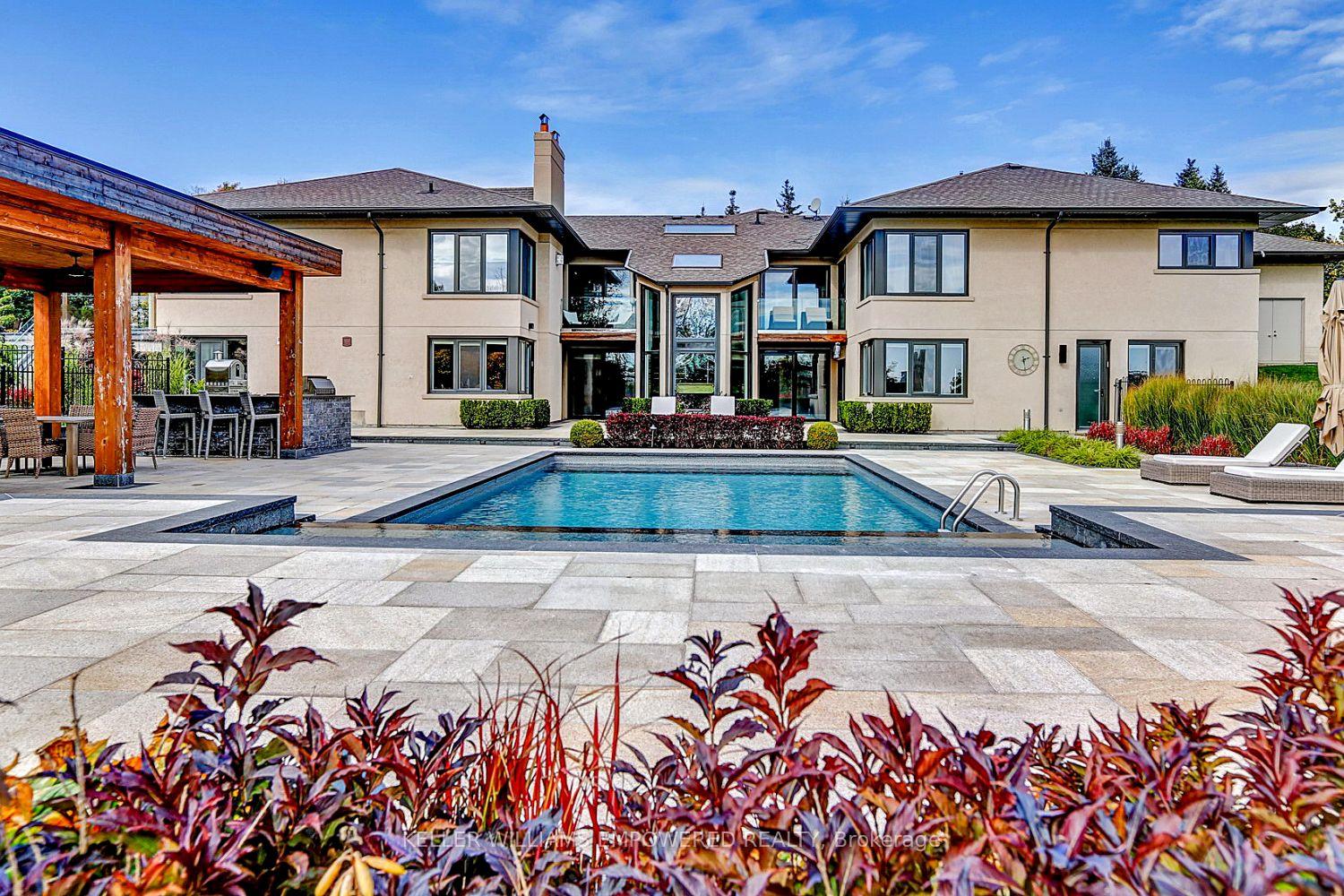 Photo 2 of 17 Dew Drop Court, Vaughan, Rural Vaughan — HOMEH
