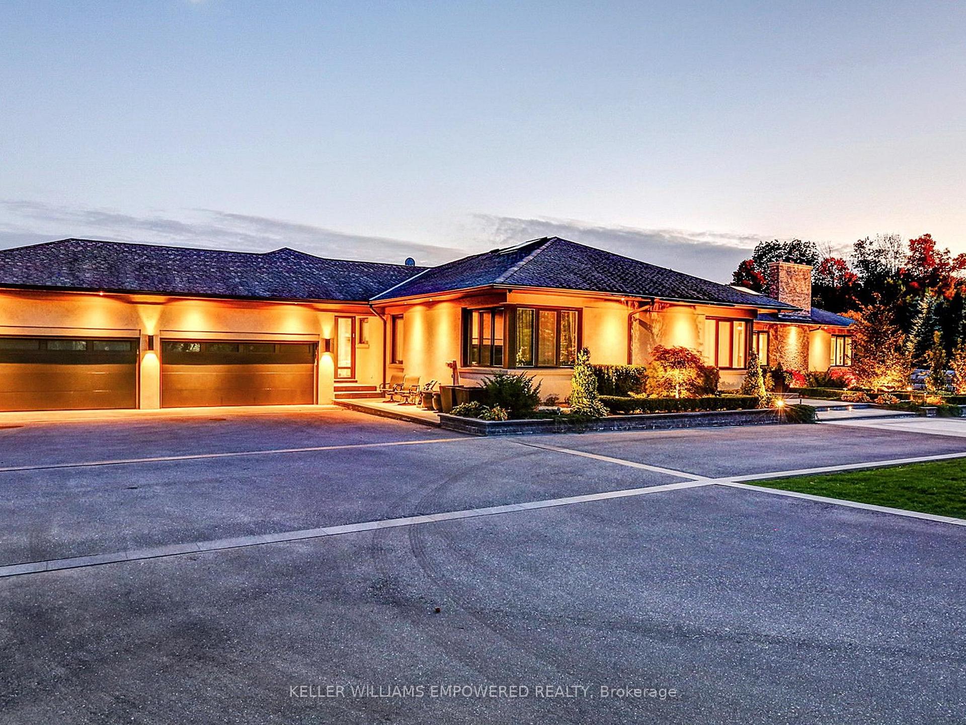 Photo 3 of 17 Dew Drop Court, Vaughan, Rural Vaughan — HOMEH