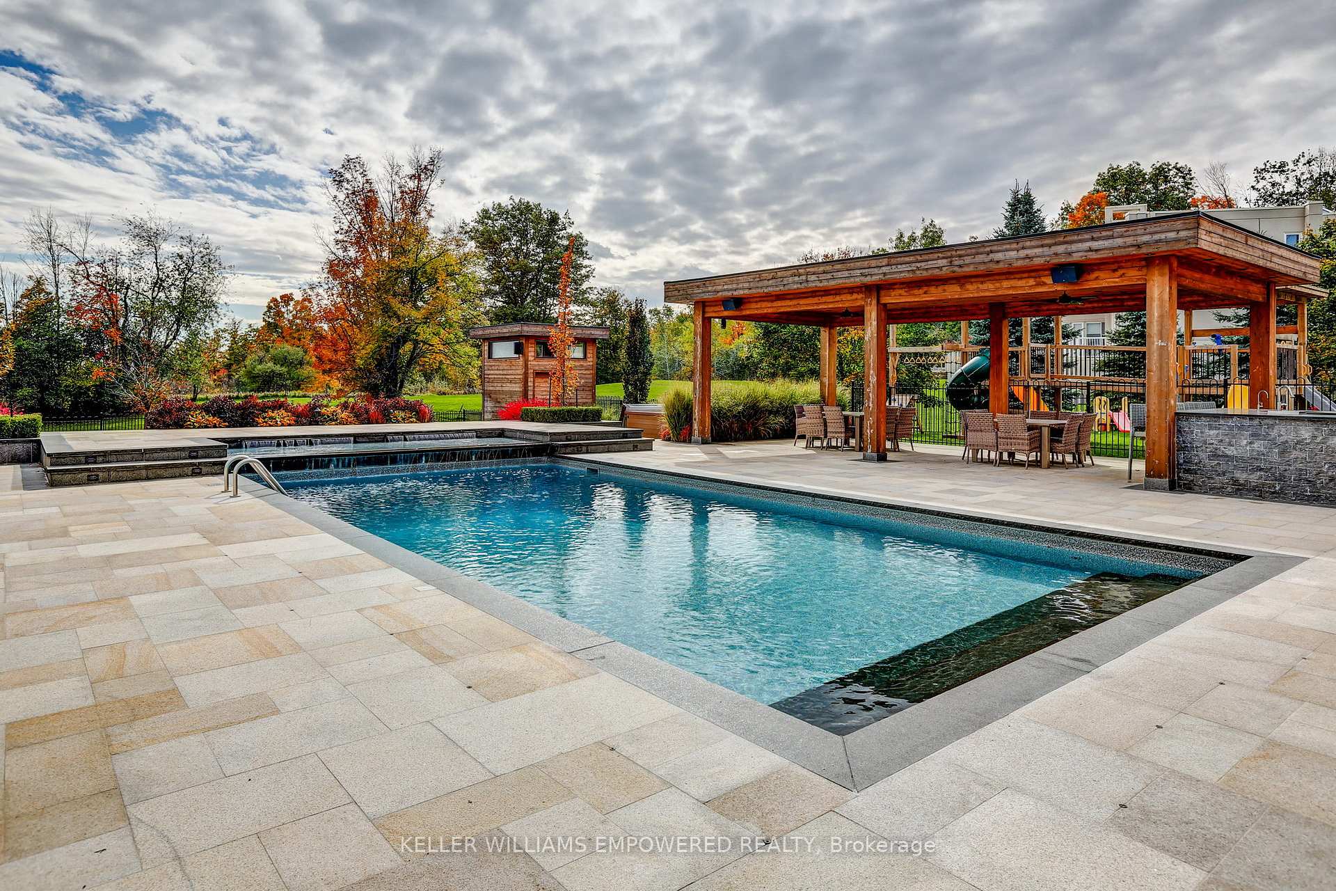 Photo 9 of 17 Dew Drop Court, Vaughan, Rural Vaughan — HOMEH