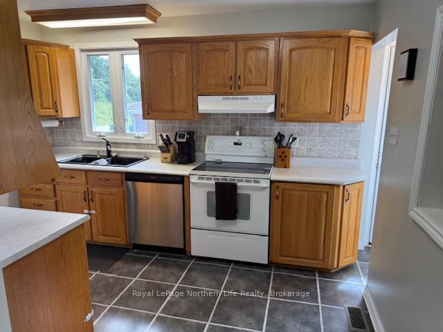 Photo 8 of 423 Roy Street, West Nipissing, Sturgeon Falls — HOMEH