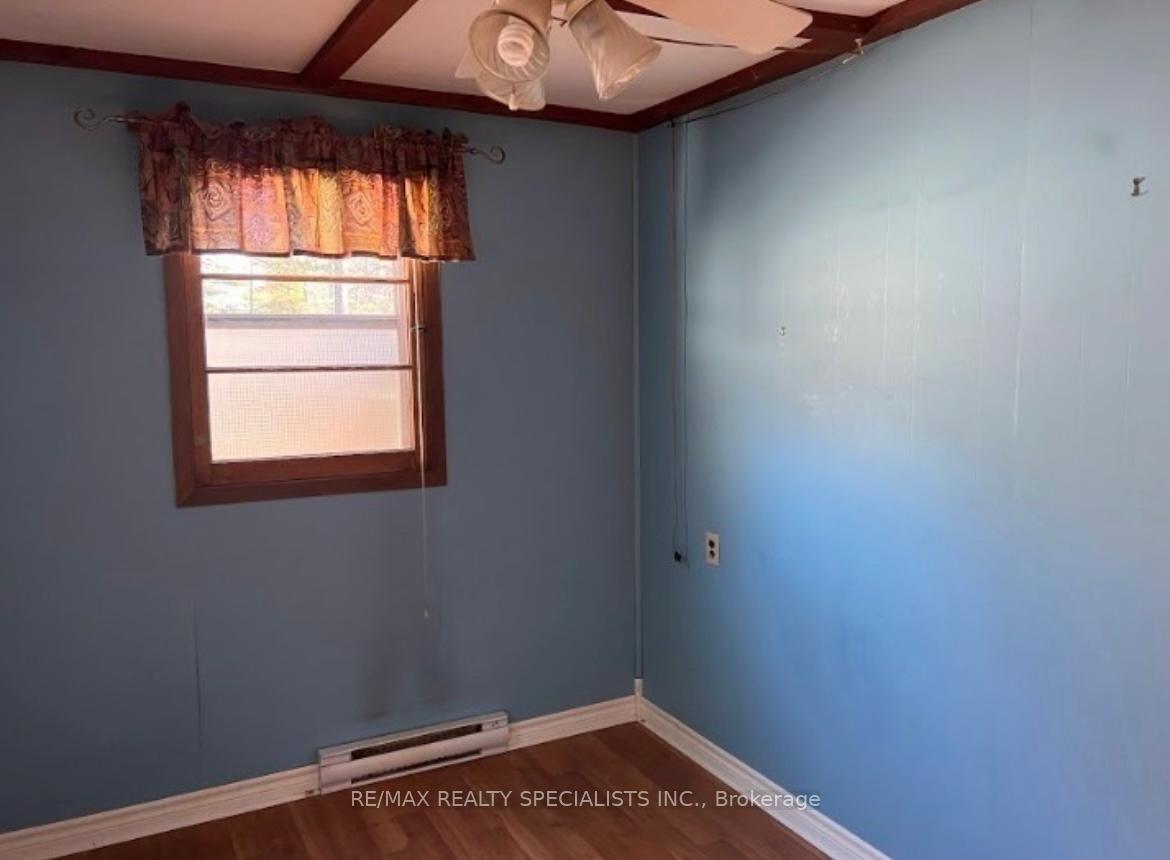 Photo 5 of Unit B, 113 31st Street, Wasaga Beach — HOMEH