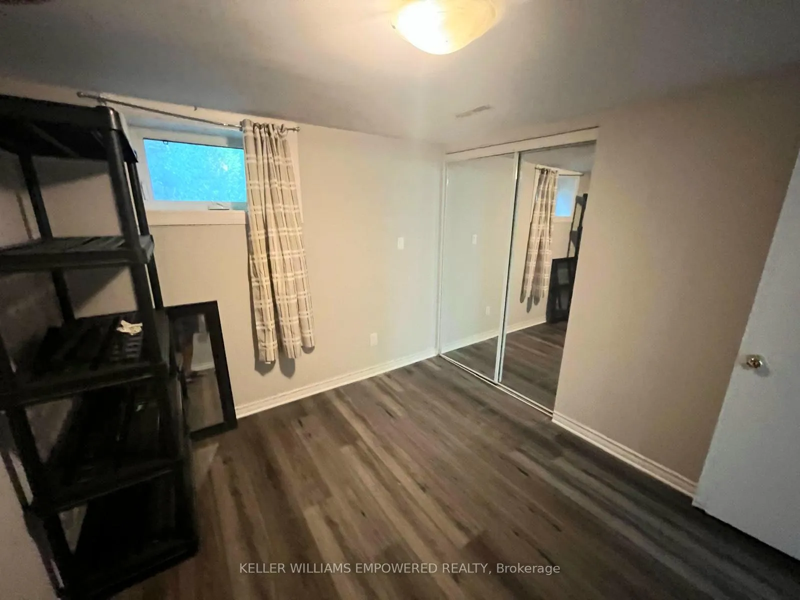 Photo 25 of Unit Lower, 17 Collins Crescent, Aurora, Aurora Heights — HOMEH