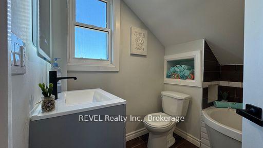 Photo 22 of 260 Wallace Avenue S, Welland, Lincoln/Crowland — HOMEH