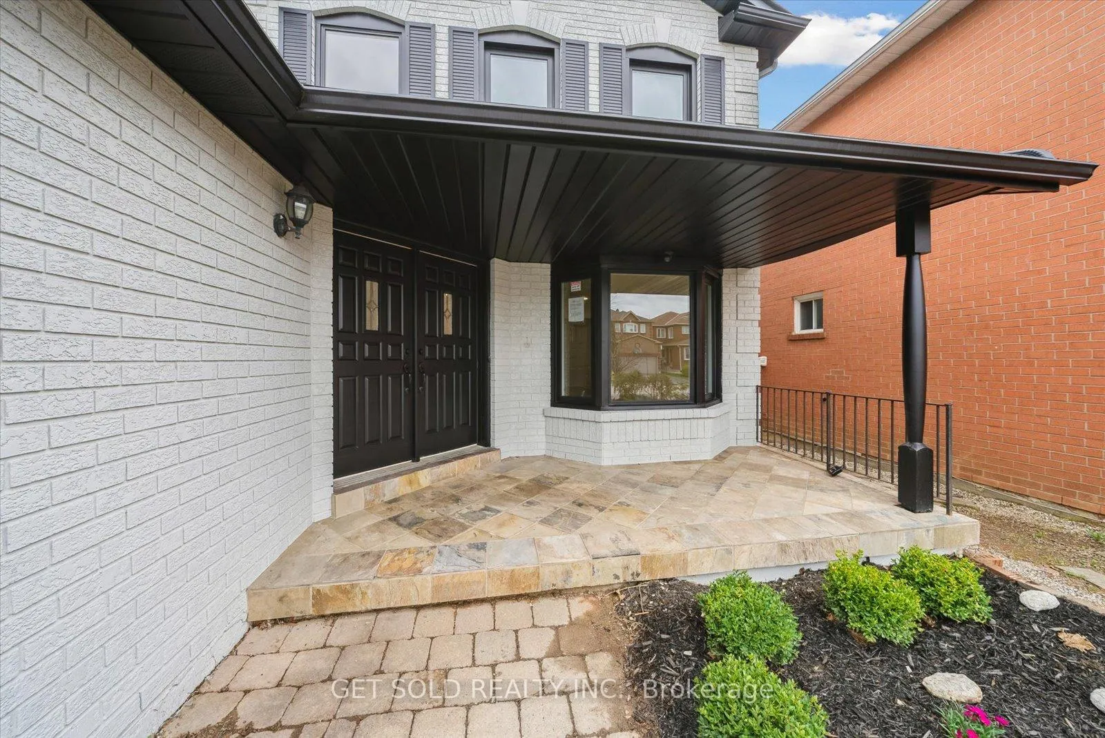 Photo 2 of 27 Edenbridge Drive, Vaughan, Beverley Glen — HOMEH