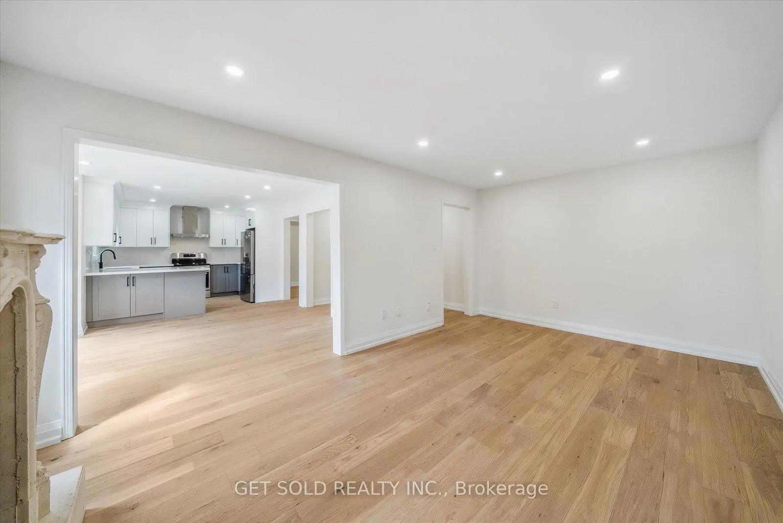 Photo 12 of 27 Edenbridge Drive, Vaughan, Beverley Glen — HOMEH