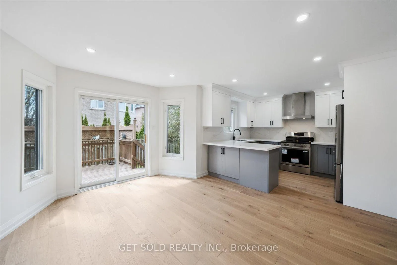 Photo 14 of 27 Edenbridge Drive, Vaughan, Beverley Glen — HOMEH