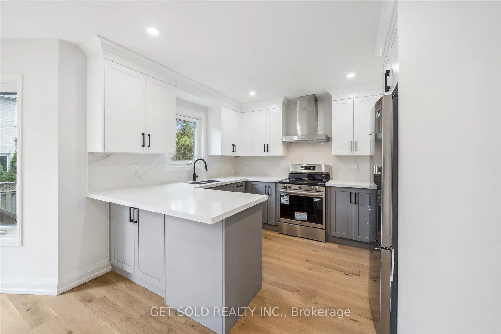 Photo 15 of 27 Edenbridge Drive, Vaughan, Beverley Glen — HOMEH