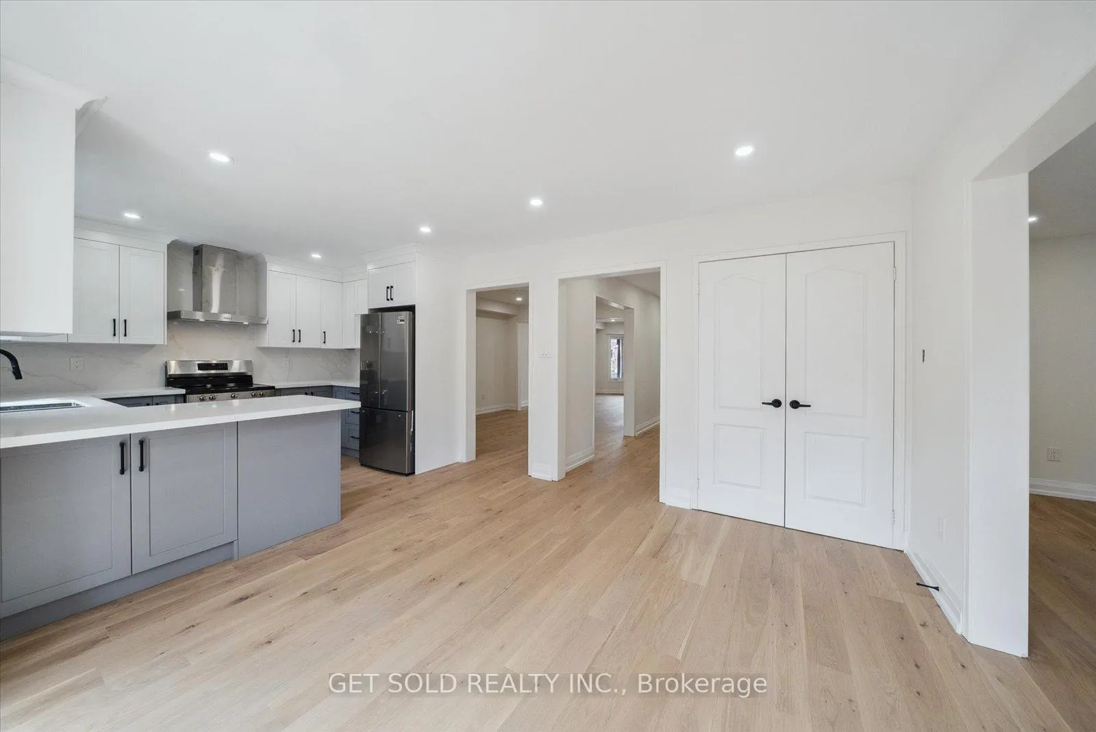 Photo 18 of 27 Edenbridge Drive, Vaughan, Beverley Glen — HOMEH