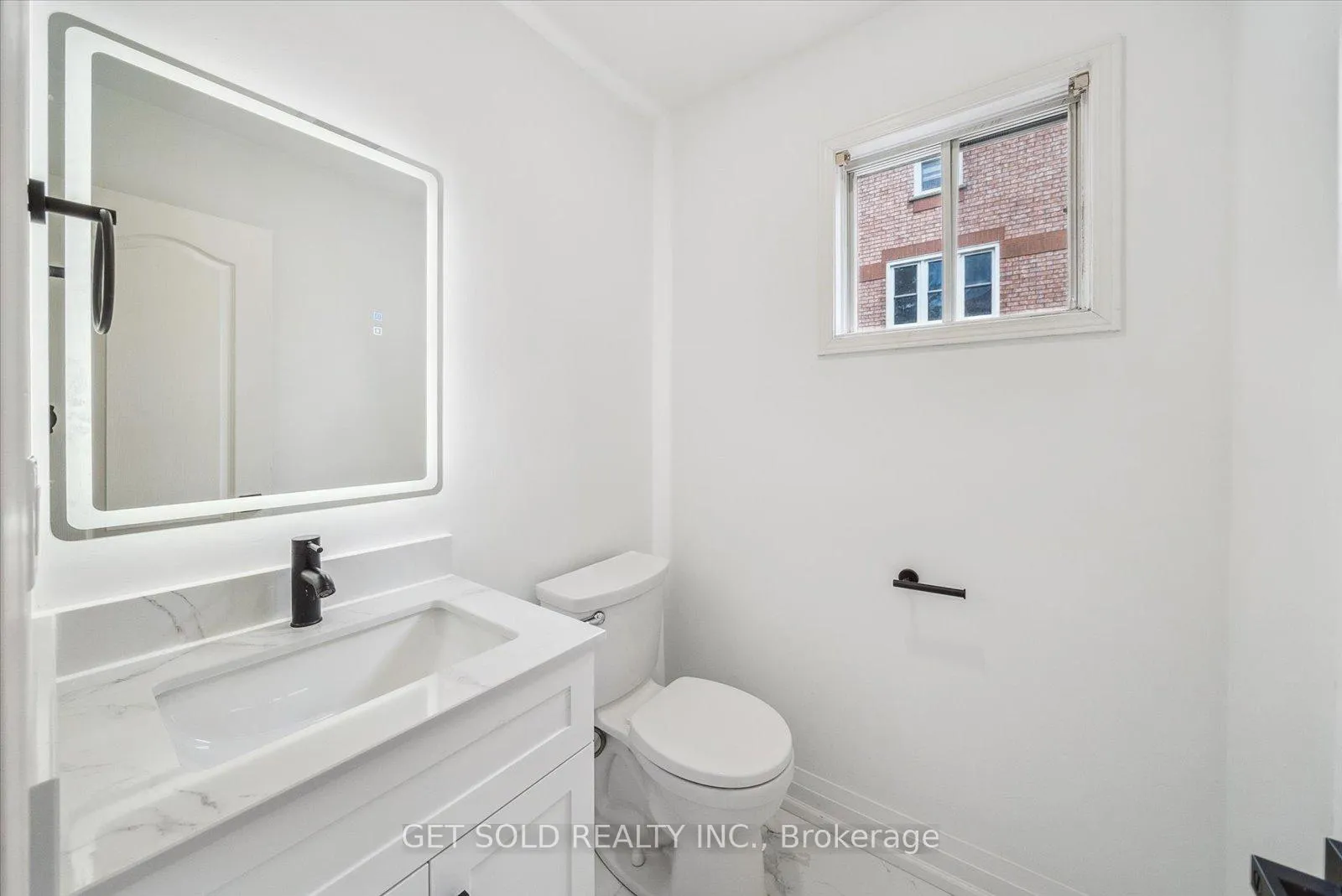 Photo 22 of 27 Edenbridge Drive, Vaughan, Beverley Glen — HOMEH