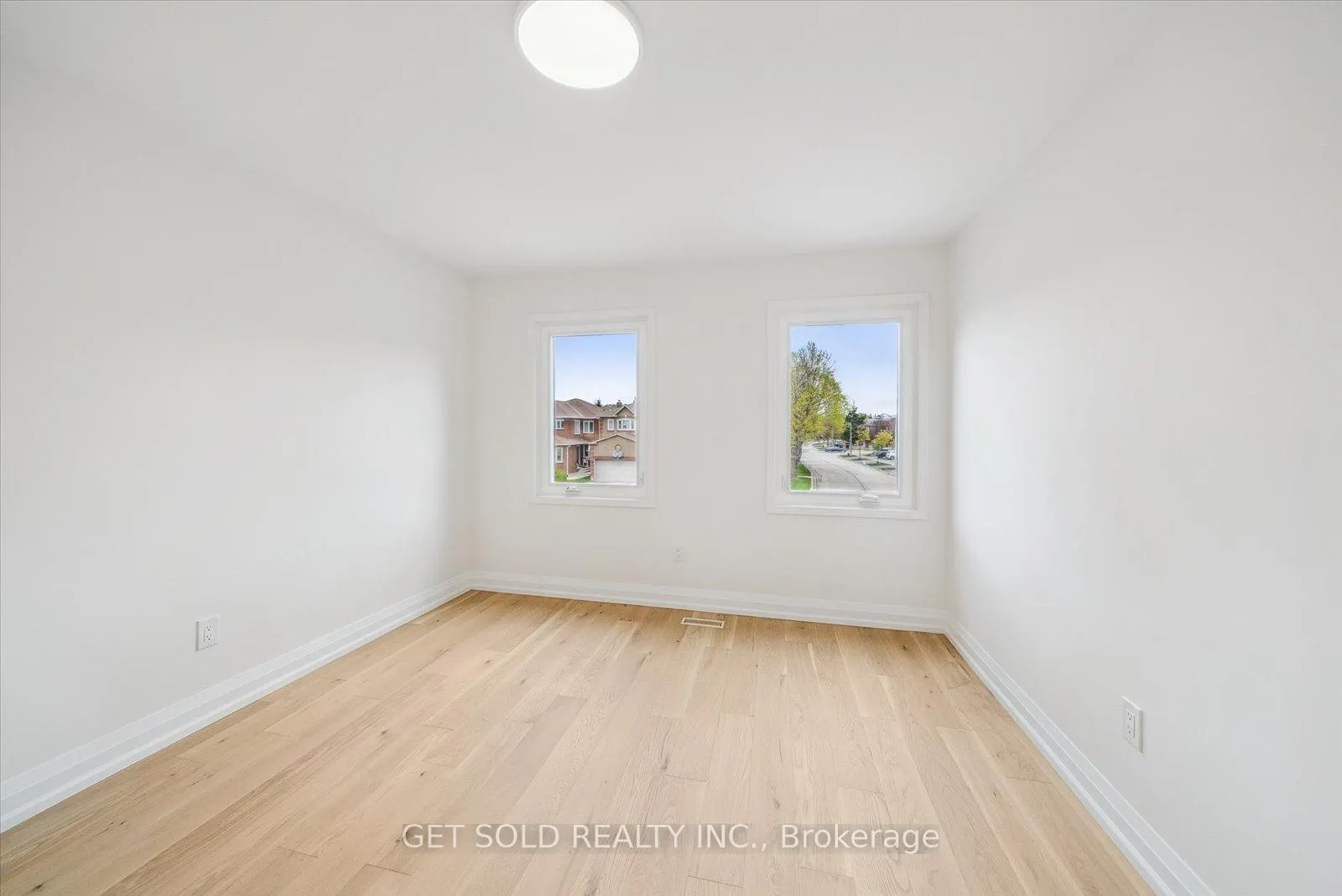 Photo 32 of 27 Edenbridge Drive, Vaughan, Beverley Glen — HOMEH