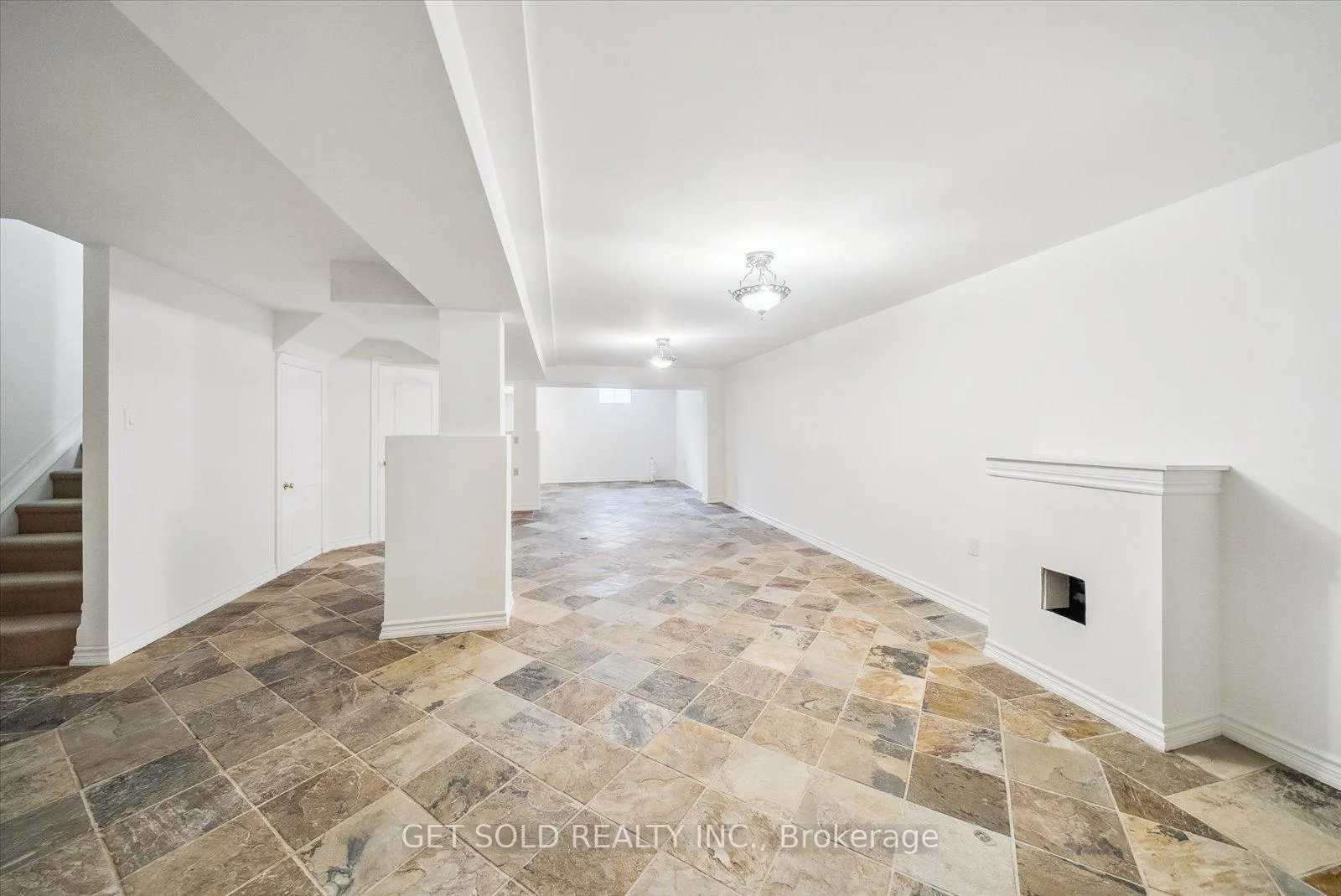 Photo 39 of 27 Edenbridge Drive, Vaughan, Beverley Glen — HOMEH