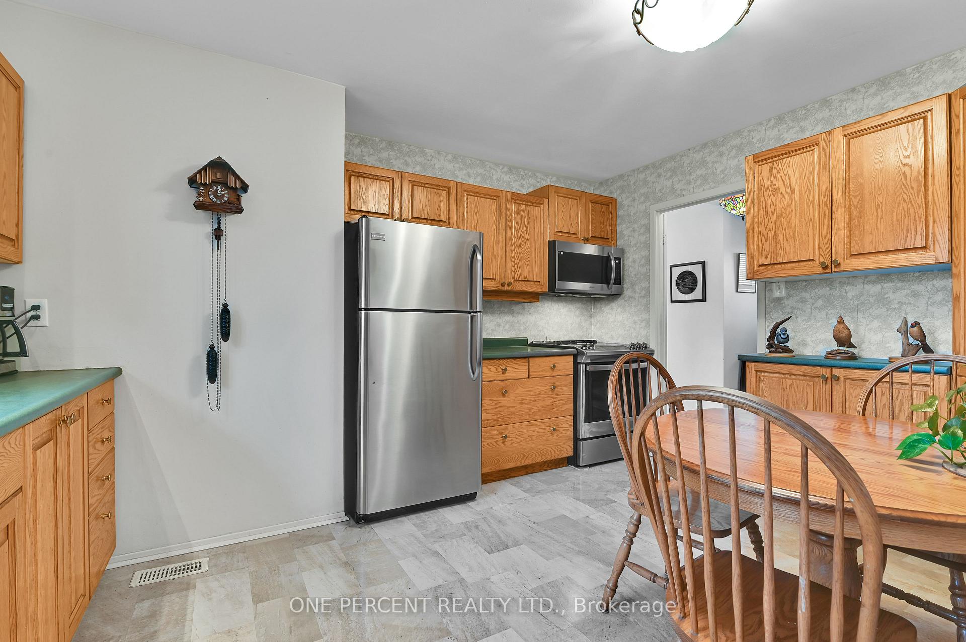 Photo 9 of 16 Priam Way, Ottawa, Westcliffe Estates — HOMEH