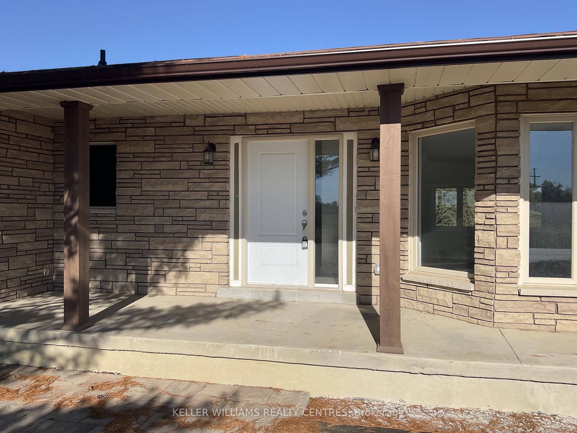 Photo 3 of Unit A, 124 Squire Drive, Ajax, Northeast Ajax — HOMEH