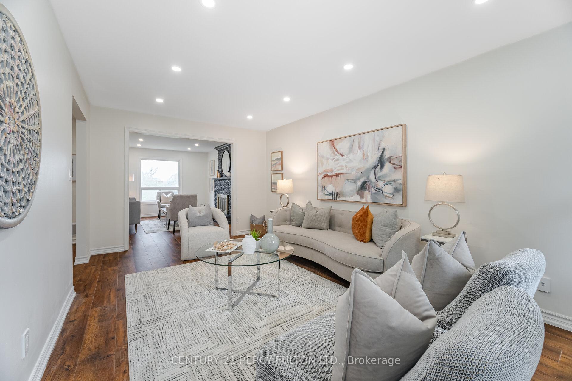Photo 5 of 22 Lowder Place, Whitby, Blue Grass Meadows — HOMEH