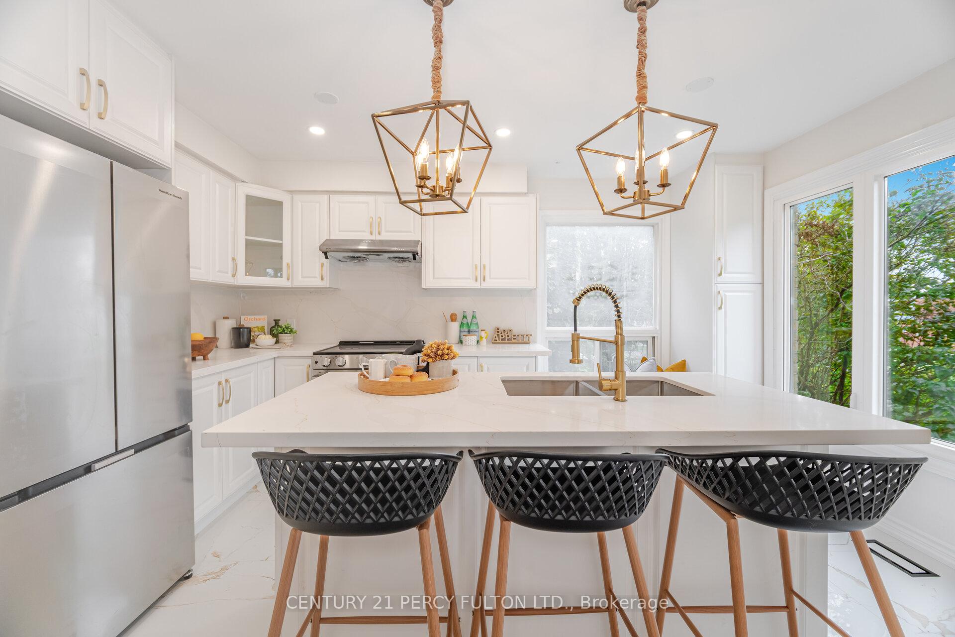 Photo 10 of 22 Lowder Place, Whitby, Blue Grass Meadows — HOMEH