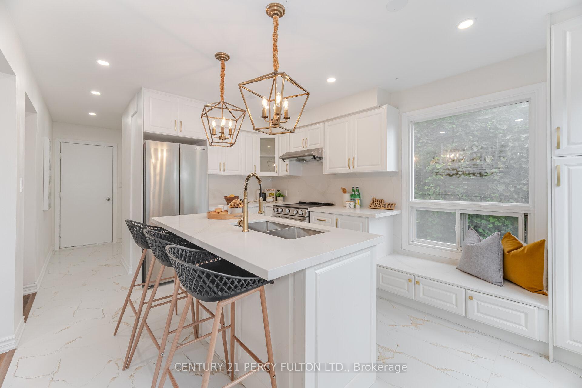 Photo 13 of 22 Lowder Place, Whitby, Blue Grass Meadows — HOMEH