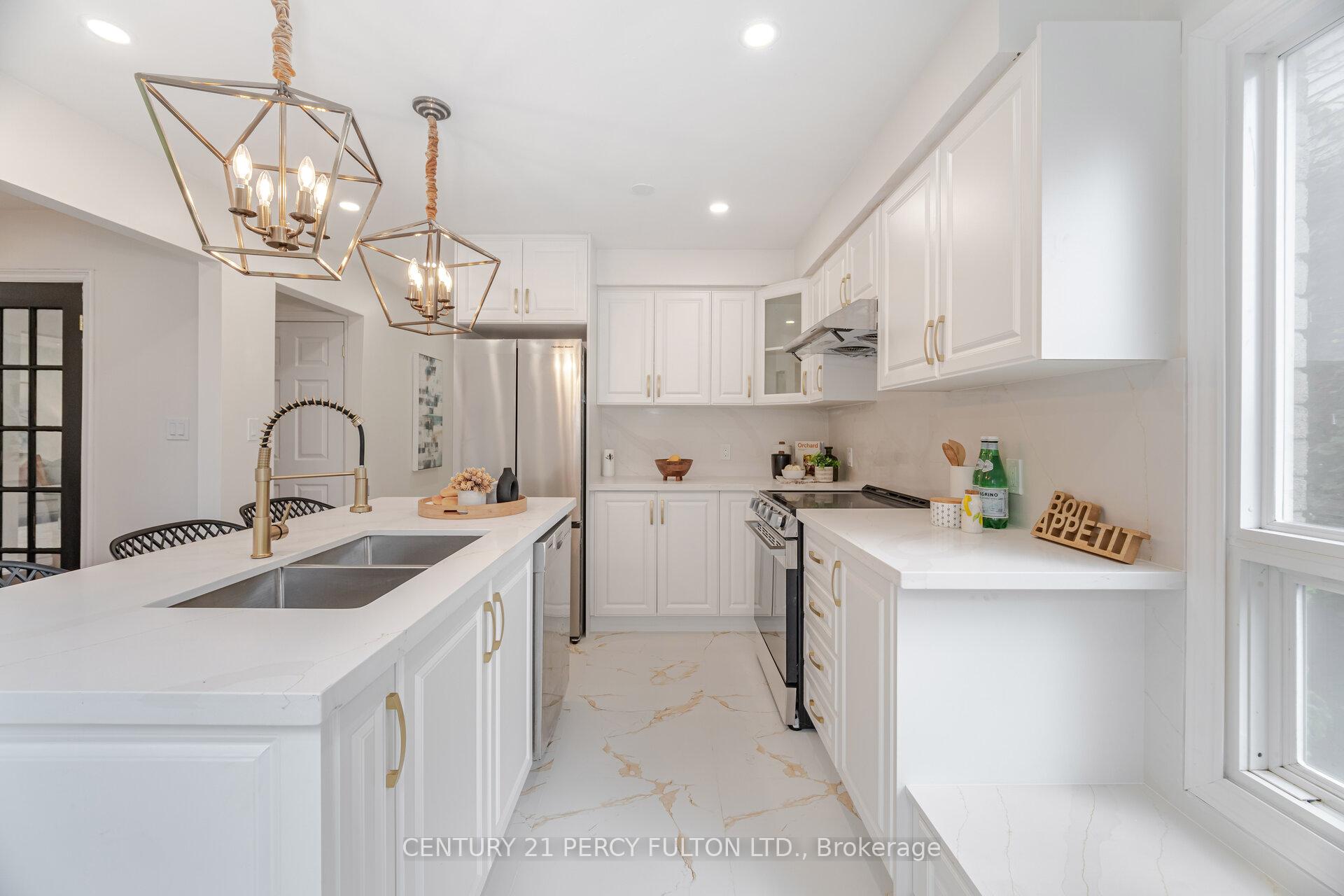 Photo 14 of 22 Lowder Place, Whitby, Blue Grass Meadows — HOMEH