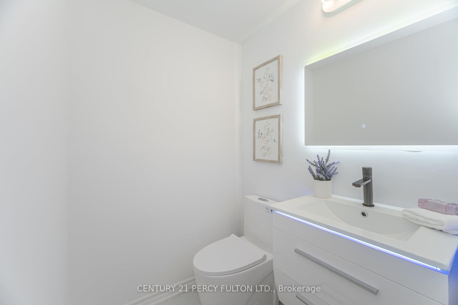 Photo 17 of 22 Lowder Place, Whitby, Blue Grass Meadows — HOMEH