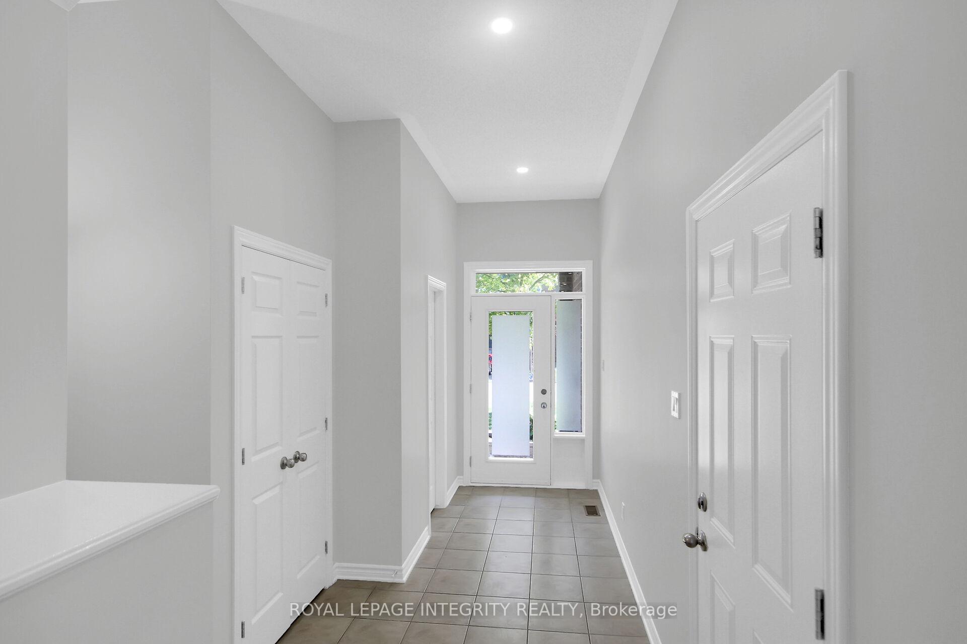 Photo 3 of 105 Shepody Circle, Ottawa, Blossom Park/Kemp Park/Findlay Creek — HOMEH