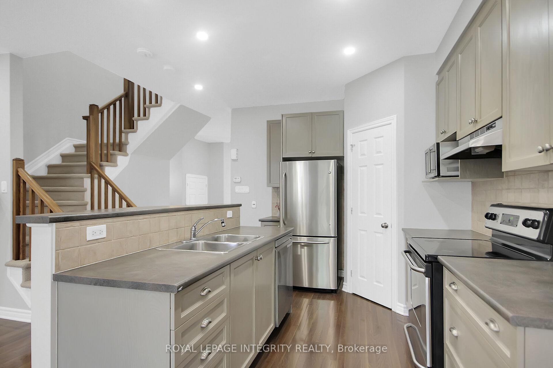 Photo 13 of 105 Shepody Circle, Ottawa, Blossom Park/Kemp Park/Findlay Creek — HOMEH