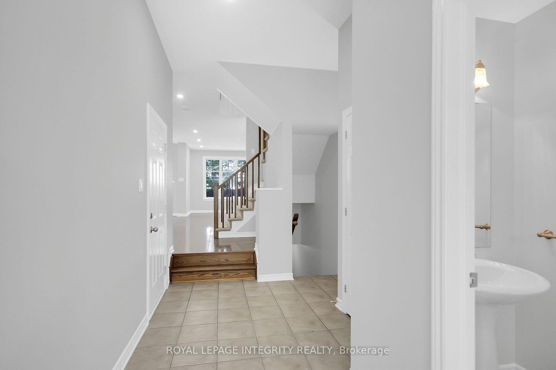 Photo 15 of 105 Shepody Circle, Ottawa, Blossom Park/Kemp Park/Findlay Creek — HOMEH