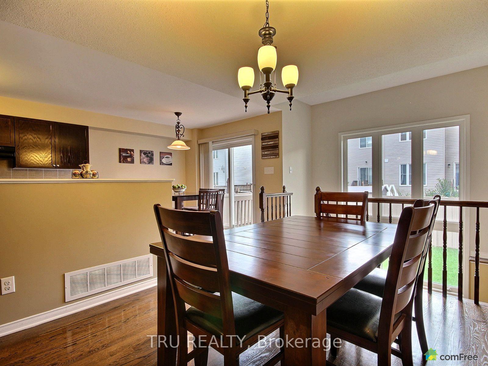 Photo 5 of 226 Lamplighters Drive, Ottawa, Barrhaven - Cedargrove/Fraserdale — HOMEH