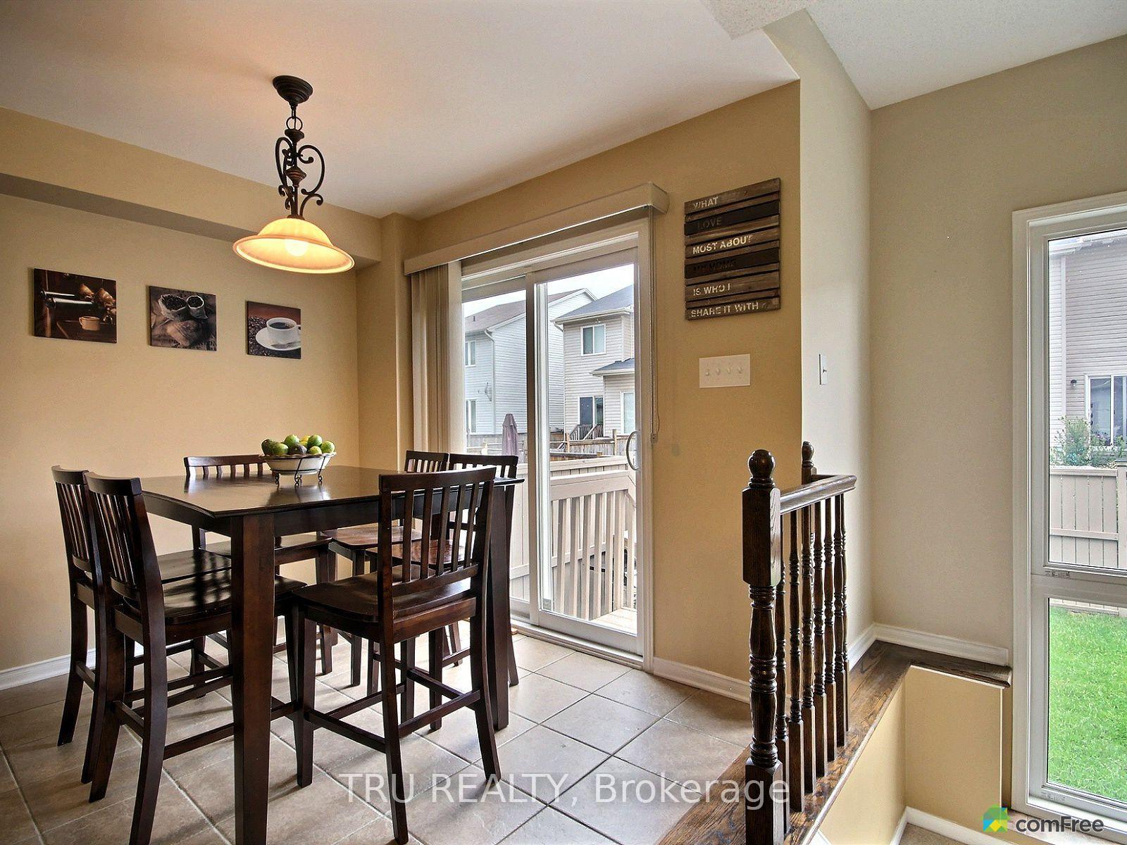 Photo 2 of 226 Lamplighters Drive, Ottawa, Barrhaven - Cedargrove/Fraserdale — HOMEH