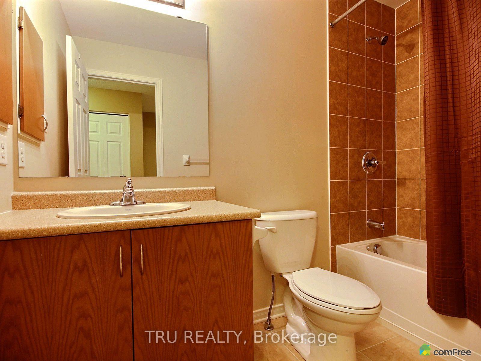 Photo 8 of 226 Lamplighters Drive, Ottawa, Barrhaven - Cedargrove/Fraserdale — HOMEH
