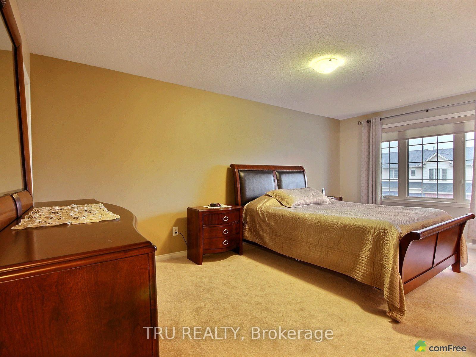 Photo 19 of 226 Lamplighters Drive, Ottawa, Barrhaven - Cedargrove/Fraserdale — HOMEH