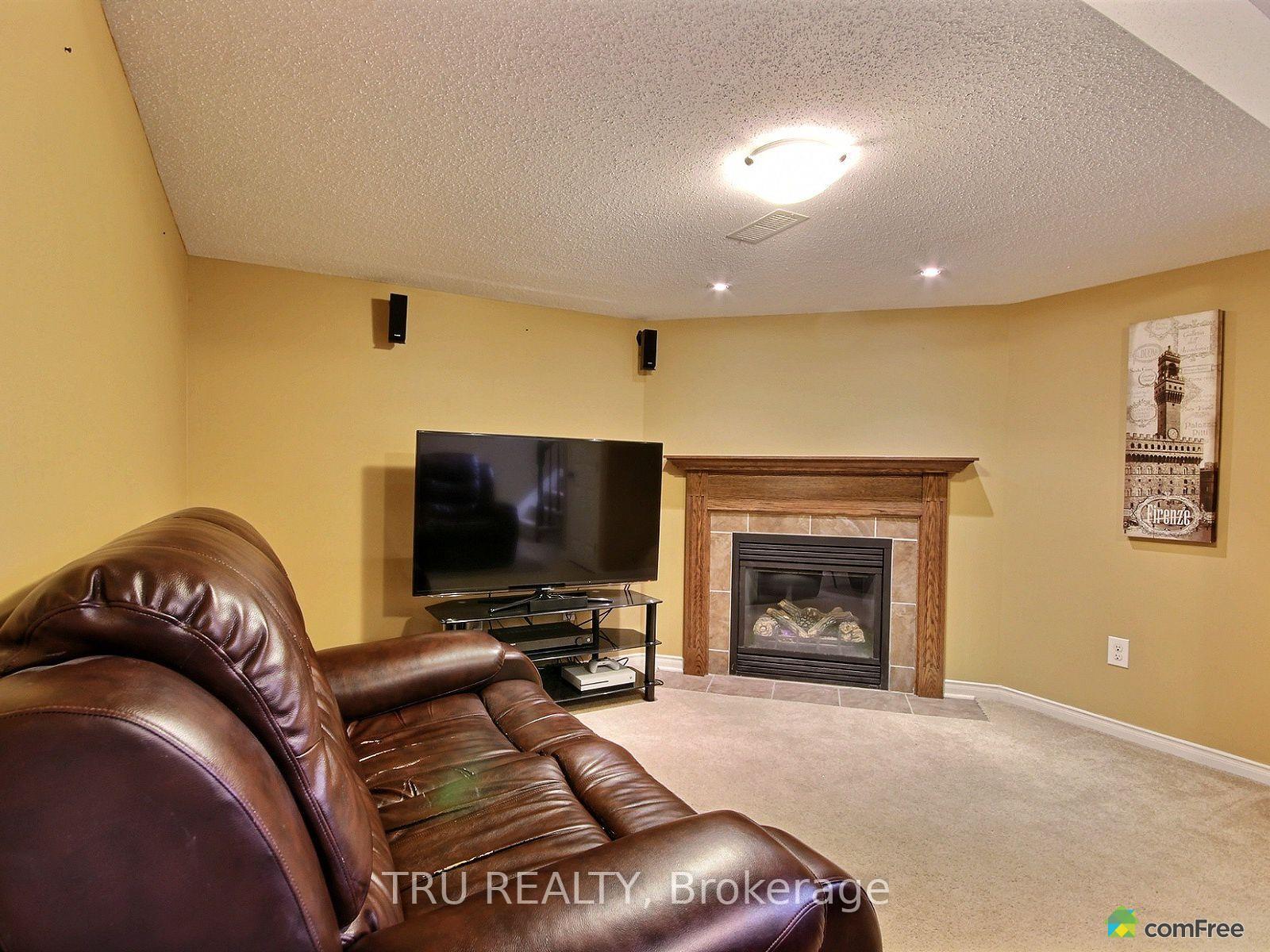 Photo 14 of 226 Lamplighters Drive, Ottawa, Barrhaven - Cedargrove/Fraserdale — HOMEH