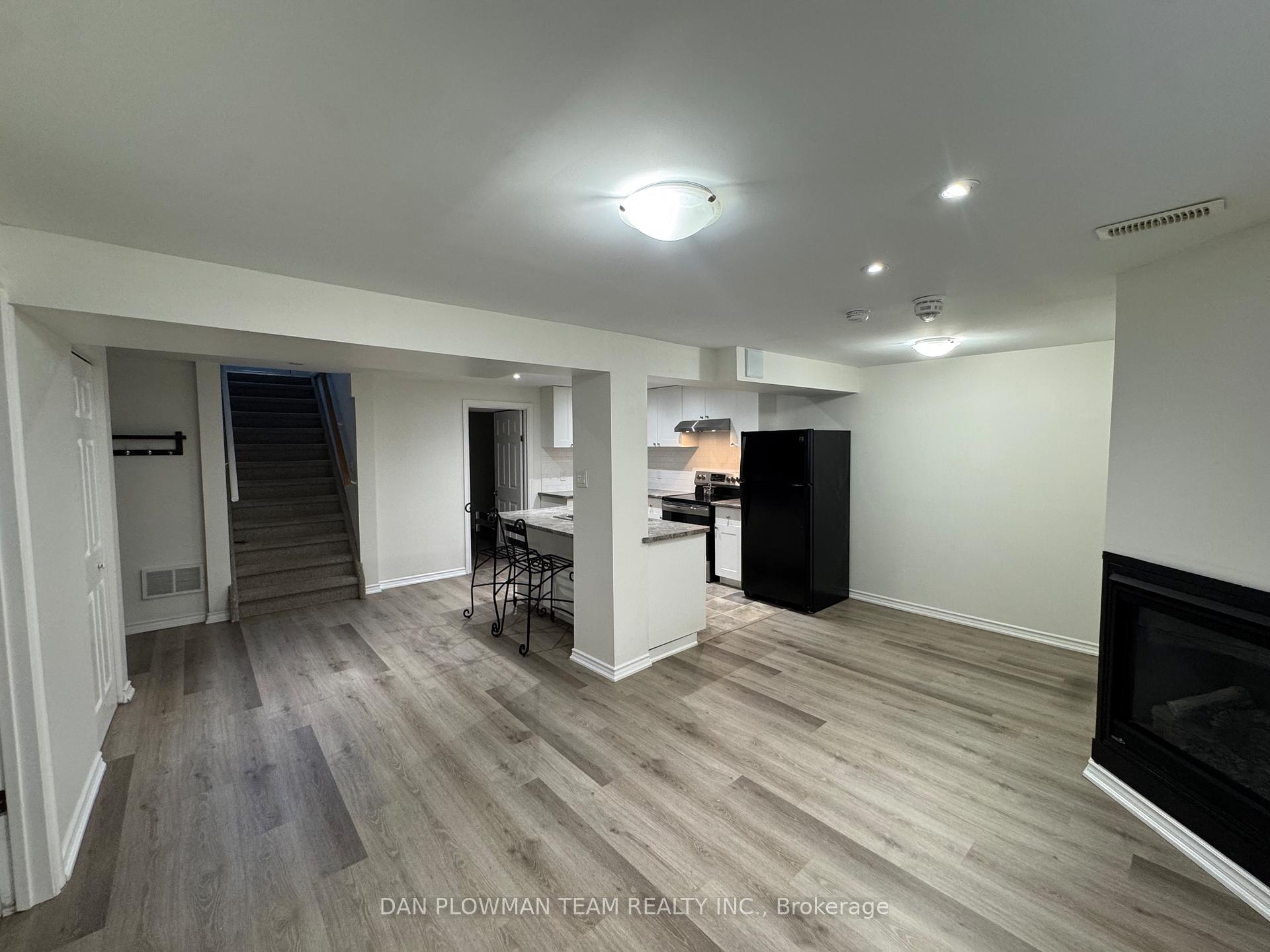 Photo 4 of 37 Wood Drive, Whitby, Blue Grass Meadows — HOMEH