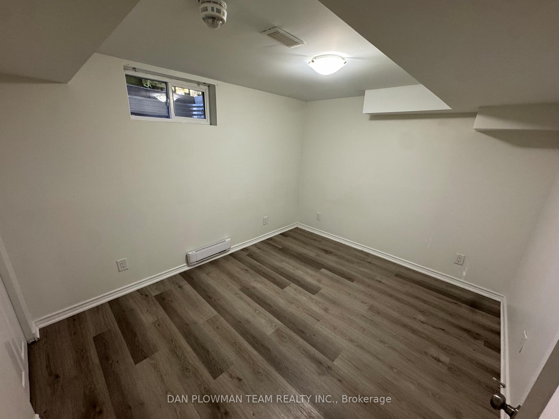 Photo 8 of 37 Wood Drive, Whitby, Blue Grass Meadows — HOMEH