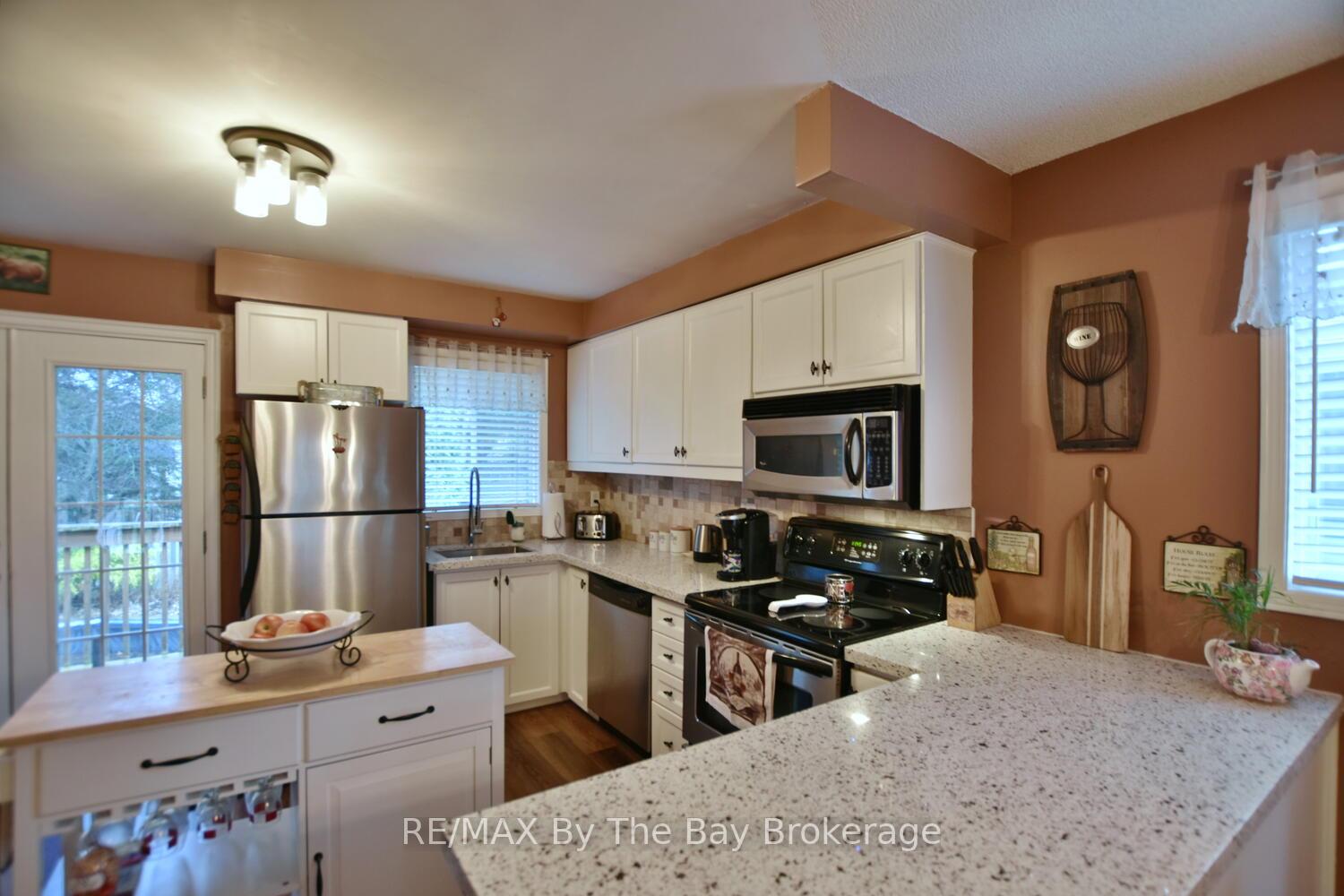 Photo 8 of 97 Glen Eton Road, Wasaga Beach — HOMEH