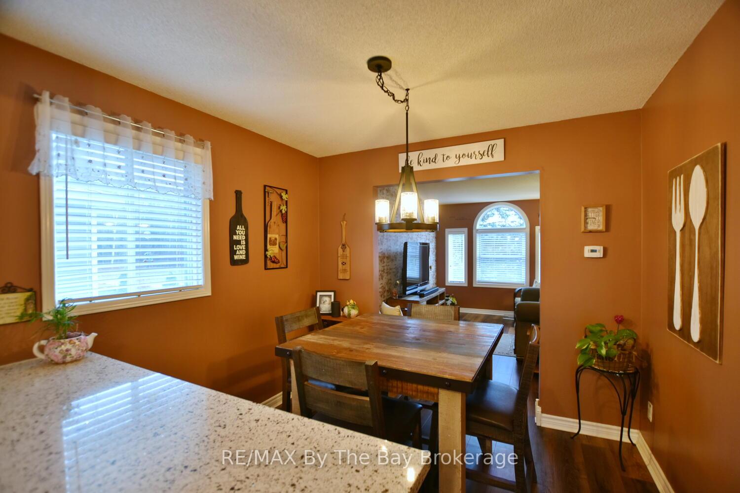 Photo 10 of 97 Glen Eton Road, Wasaga Beach — HOMEH