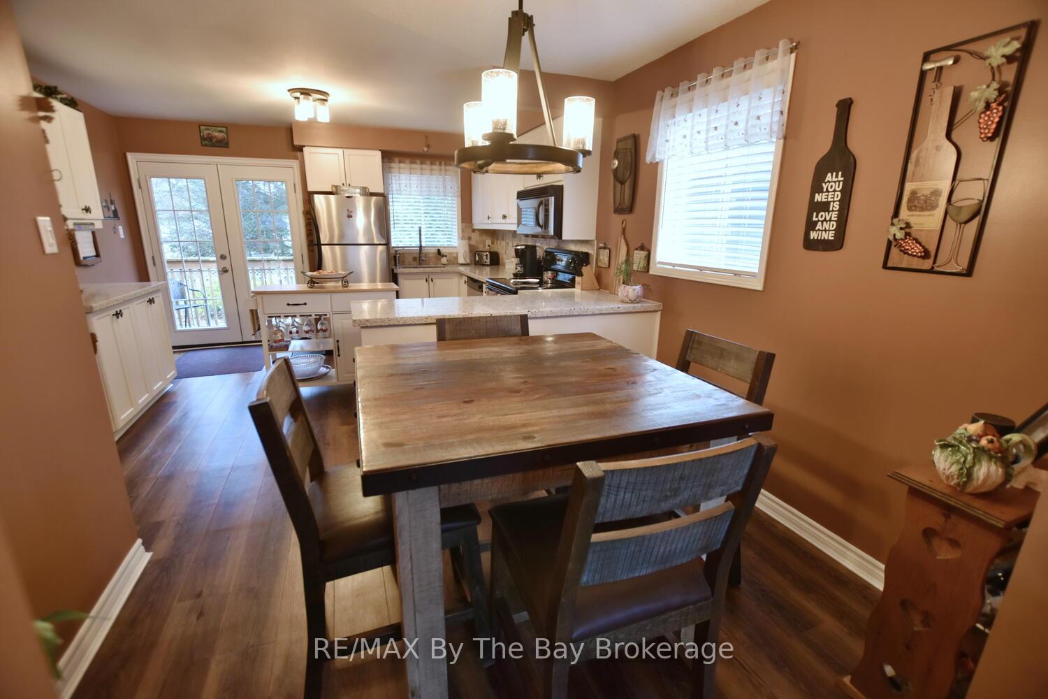 Photo 11 of 97 Glen Eton Road, Wasaga Beach — HOMEH
