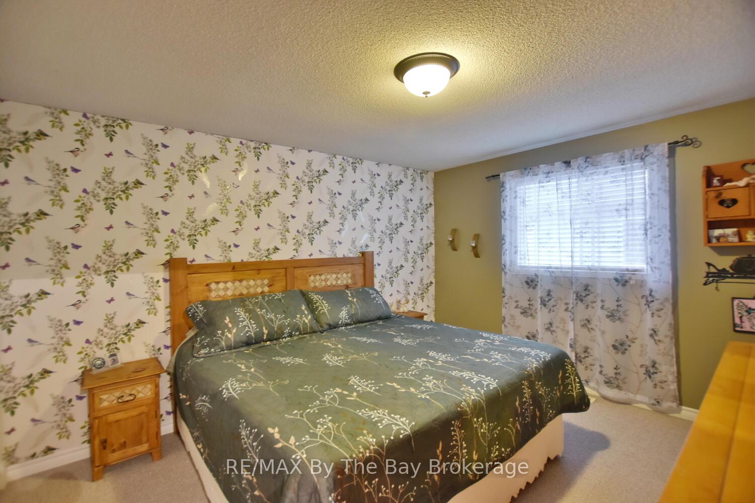 Photo 12 of 97 Glen Eton Road, Wasaga Beach — HOMEH