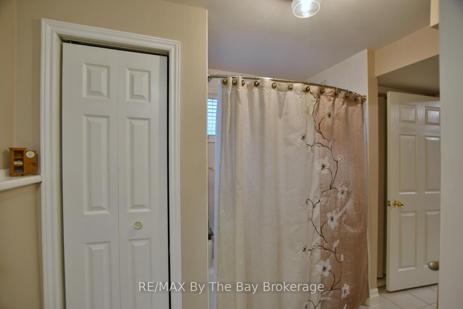 Photo 24 of 97 Glen Eton Road, Wasaga Beach — HOMEH